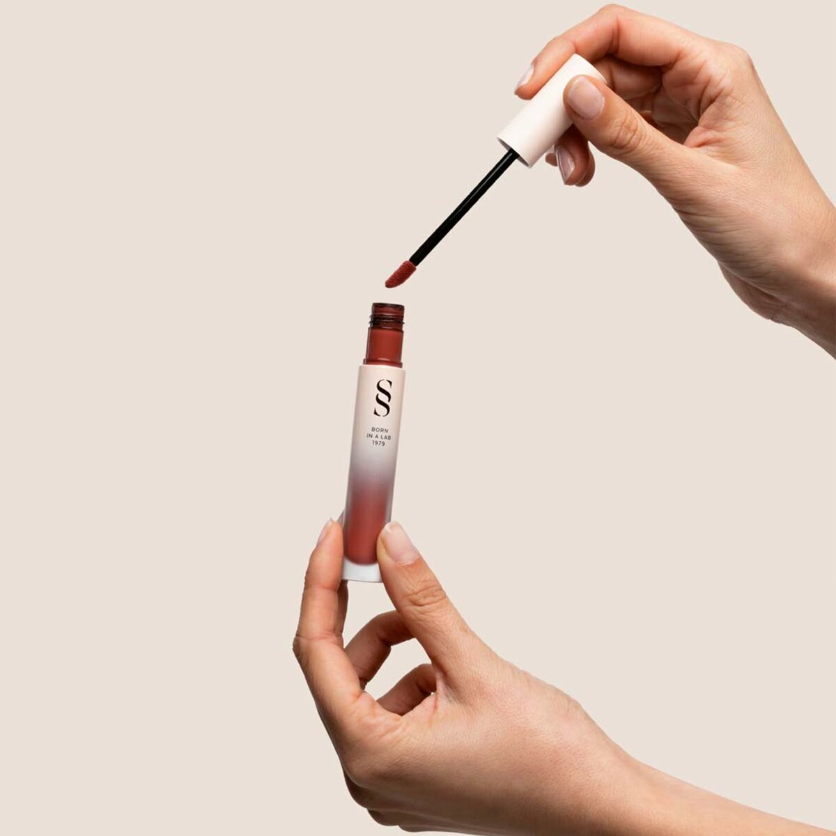Lipstick Sensilis ETERNALIST A.G.E 4,5 ml-1