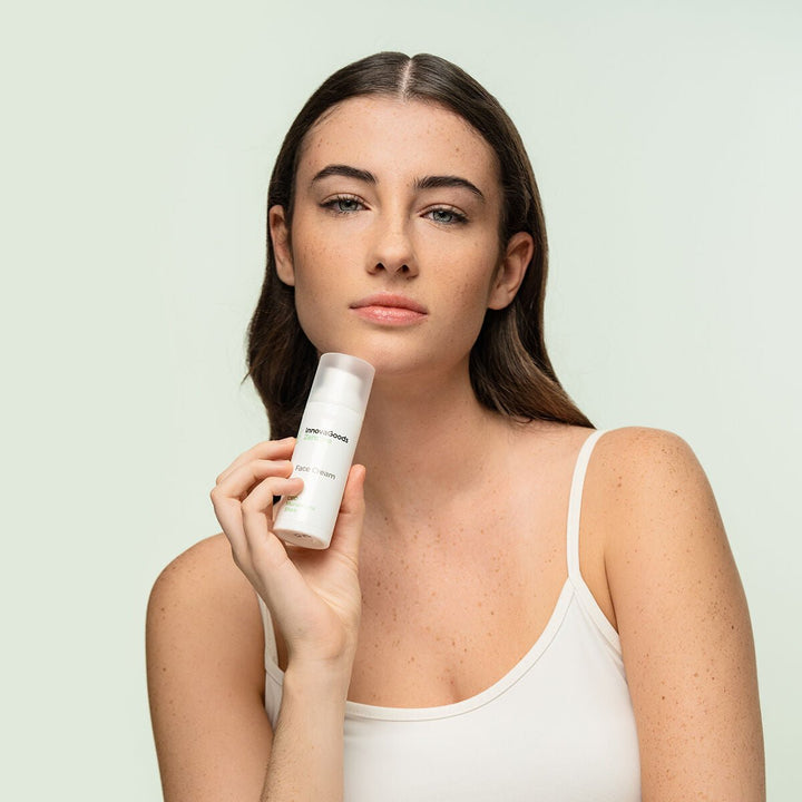 Hydrating Facial Cream CBD Zencare InnovaGoods 50 ml - Cosmova